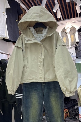 时尚前卫连帽纯色短款工装风外套洋气百搭宽松大码拉链开衫夹克女