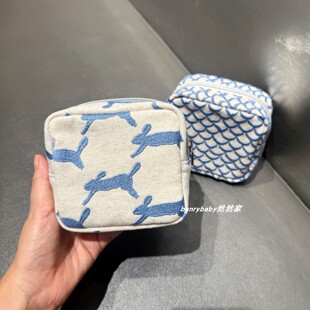 日系新款可爱卡通刺绣兔子化妆包便携充电宝口红零钱包杂物收纳包