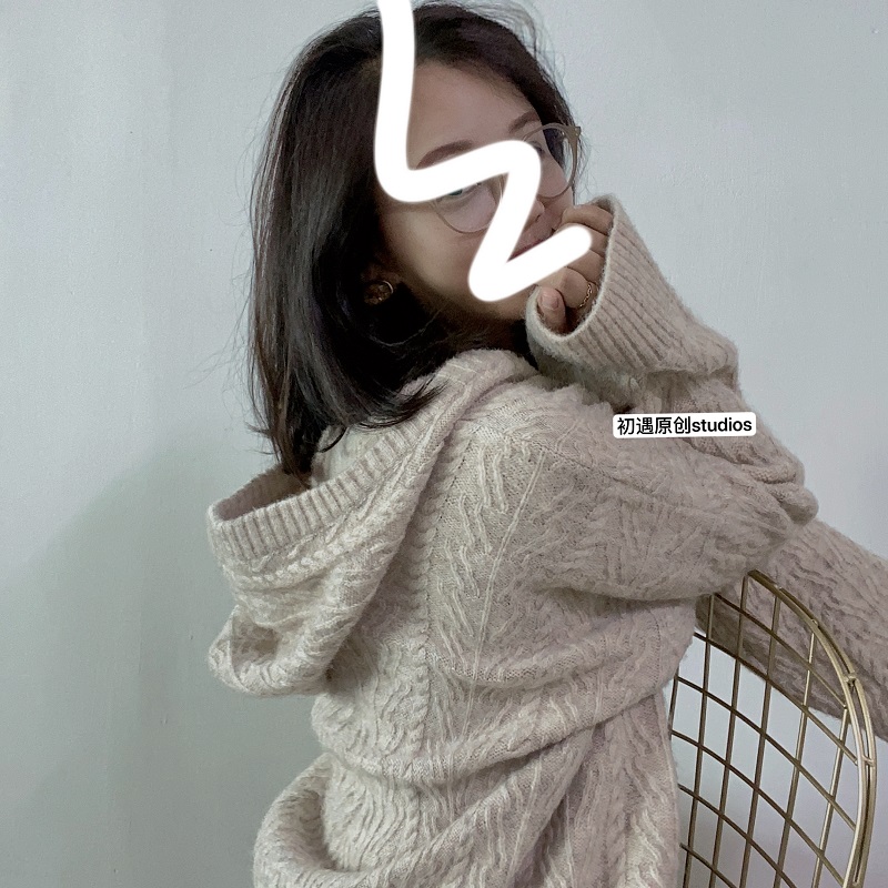 初遇 复古麻花毛衣V领连帽羊毛衫日杂风宽松oversize慵懒感针织衫