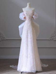 出租赁迎宾晚礼服2025新款宴会小众主持高级感重工超仙订婚敬酒服