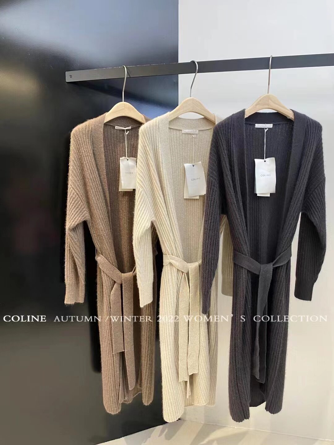 coline 广州uus2022年冬新款时尚ins风浣熊绒浴袍款羊毛长款开衫