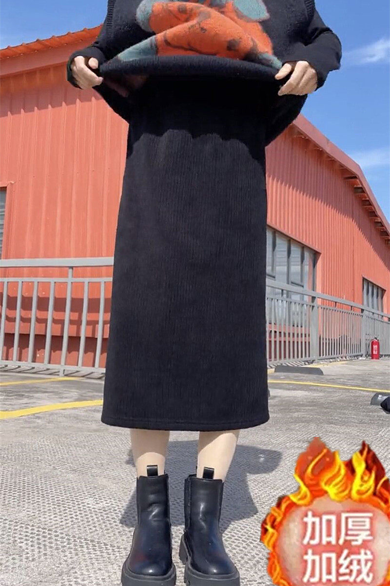 半身裙女秋冬大码松紧腰a字裙胖m垂感黑色加绒中长款灯芯绒直筒裙