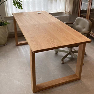 红橡木莫比恩餐桌北欧简约实木桌子家用小户型饭桌原木长方形书桌