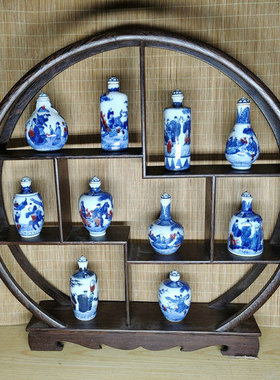 手绘青花釉里红人物鼻烟壶