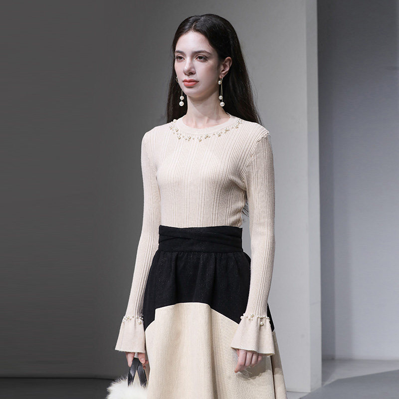 2025年冬季新款时尚通勤珍珠点缀喇叭袖收腰毛衣,女装/女士精品,毛针织衫,淘宝优惠券,粉丝福利购,淘宝优惠卷