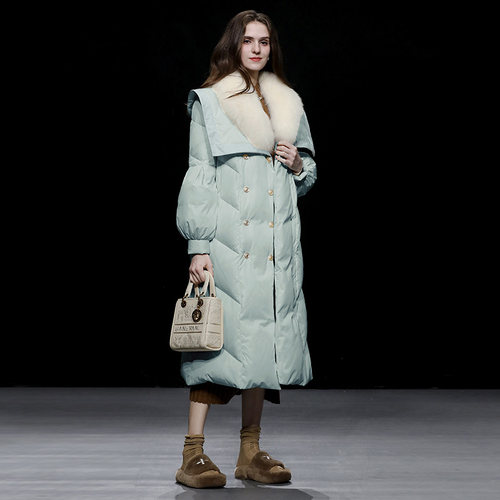 2025冬季新款女装狐狸毛领灯笼袖大领子直筒轻奢休闲长款羽绒服