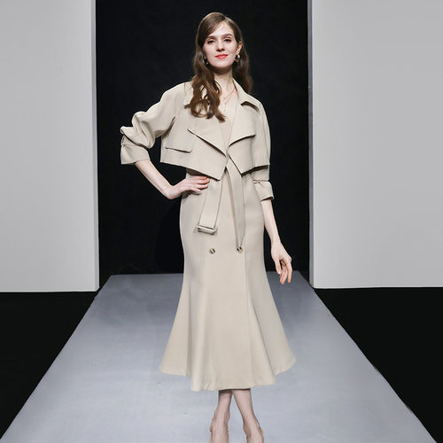 2026春装新款法式优雅气质简约短款风衣+鱼尾马甲韩剧女主两件套