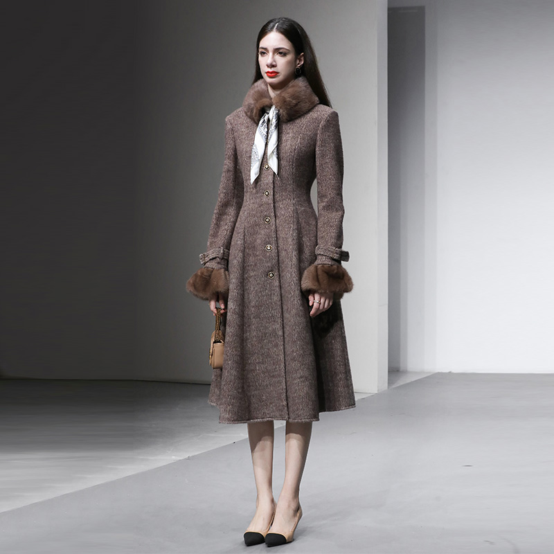 2025冬新款轻奢高级感水貂皮草装饰收腰大摆双色全羊毛呢大衣外套
