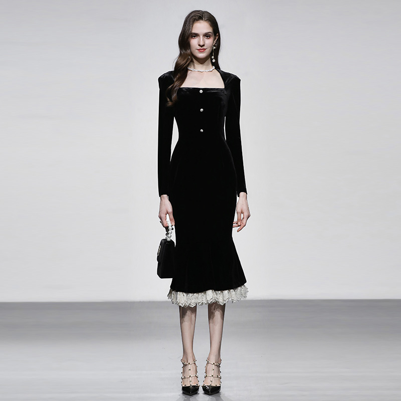 欧美时尚丝绒方领设计