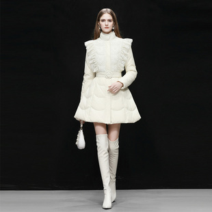 2025冬季新款富家千金风荷叶边飞肩设计系带A字型加厚羽绒服外套