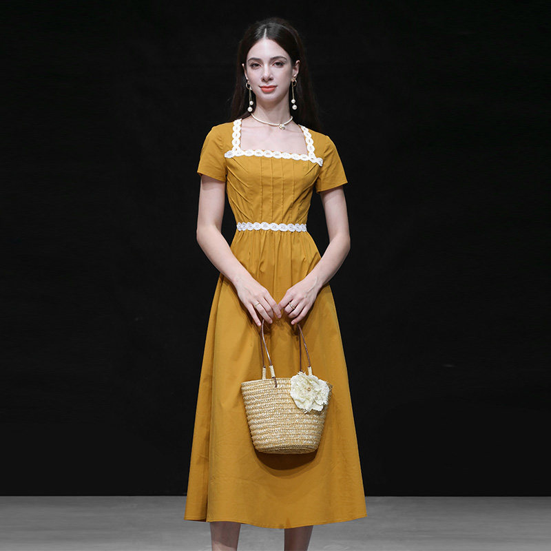 2026年夏季新款时尚法式方领短袖收腰A字大摆衬衣连衣裙女装