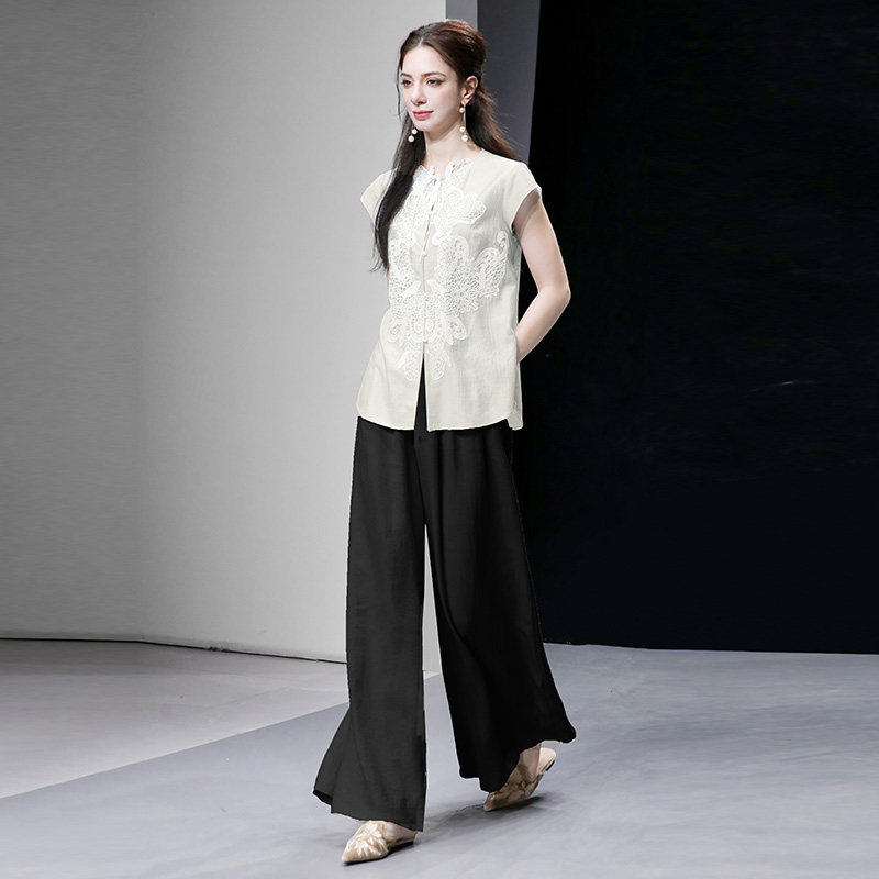 2026夏季新款气质圆领撞色蕾丝贴花天丝上衣+高腰阔腿裤裙裤套装