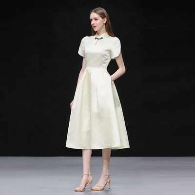 2025夏季新款新中式立领镂空花瓣袖收腰露背性感A字大摆连衣裙