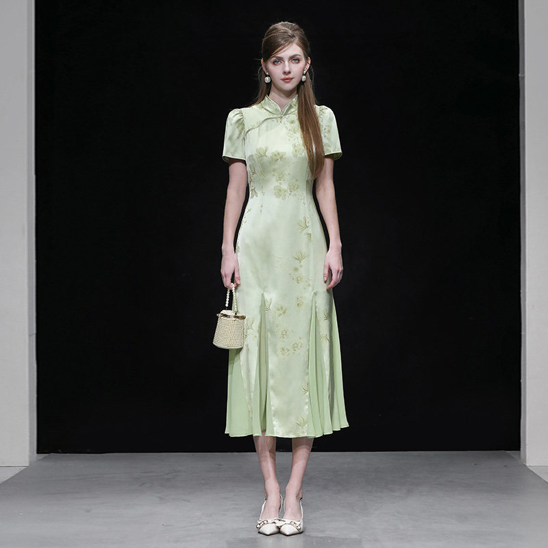 2026年夏季新款新中式泡泡袖收腰鱼尾裙国风提花旗袍连衣裙
