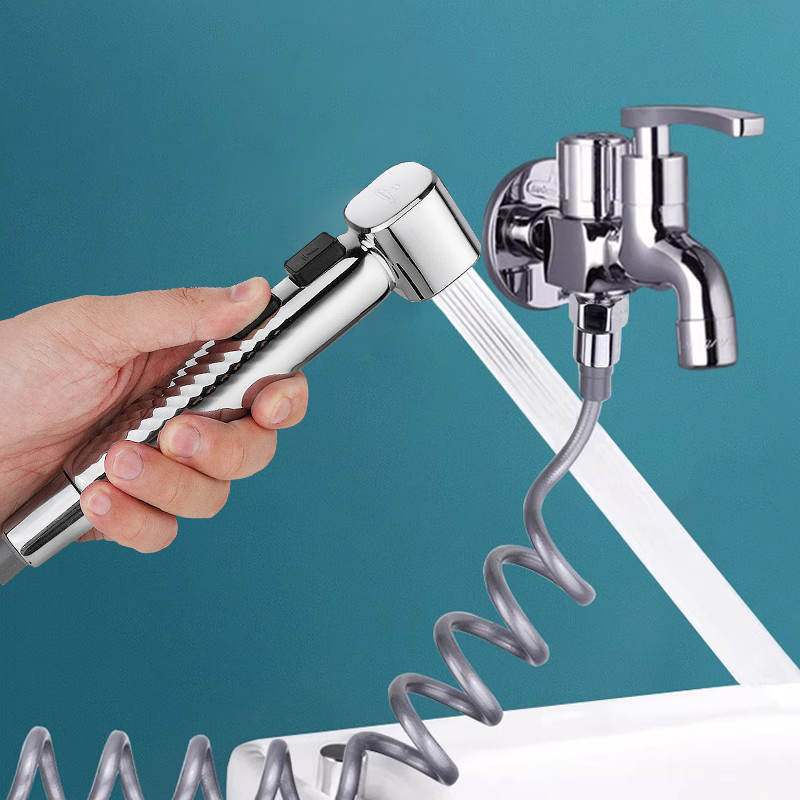 潜水艇拖把池喷枪清洗更加方便