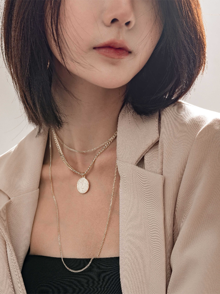 트렌디 한 에이서 심플 실버 목걸이 심플 럭셔리 브릴리언트 바로크 코인 레트로 라운드 더블 레이어 선물 F