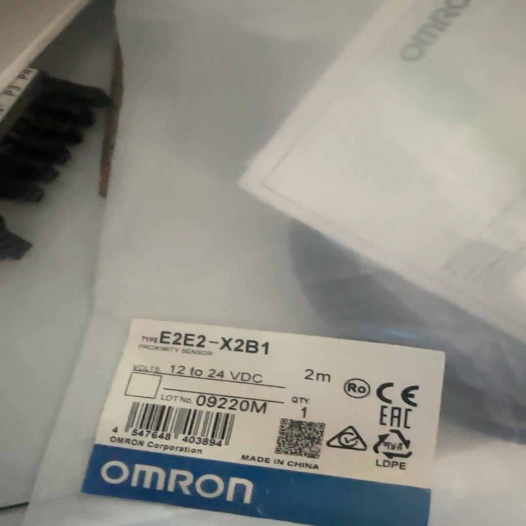 【议价】欧姆龙接近开关传感器E2E2-X2B1