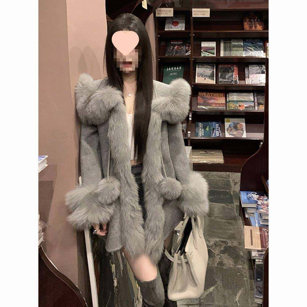 灰色小香毛呢大衣女2025新款仿狐狸毛皮草翻领斗篷呢子外套,女装/女士精品,大码呢大衣,淘宝优惠券,粉丝福利购,淘宝优惠卷