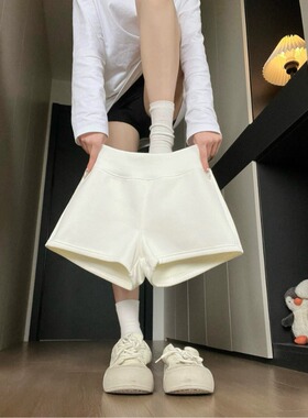 美式白色低腰运动短裤女夏季外穿薄款包臀热裤显瘦修身辣妹五分裤