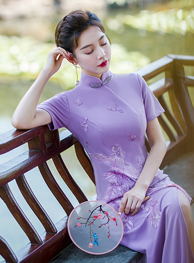 紫色旗袍2025年新款袍斜开叉长款旗袍复古年轻款传统古法演出旗袍