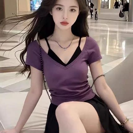 纯欲辣妹风撞色假两件V领短袖T恤夏季新款修身显瘦百搭上衣女