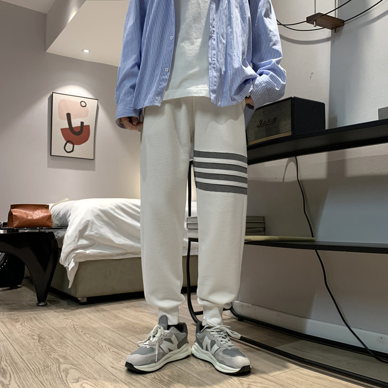 2022港风春款男束脚裤华夫格三条杠条纹印花休闲九分裤h656图片