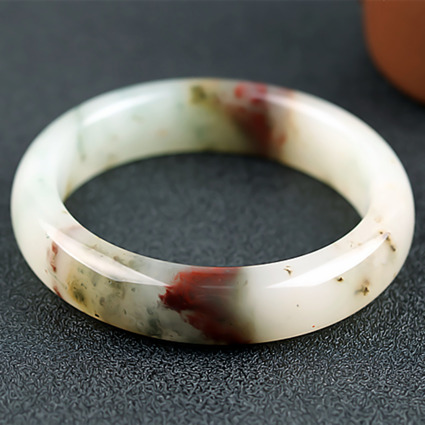 桂林鸡血玉手镯冰种三彩红色贵妃料57圈口正品天然广西玉石镯子女