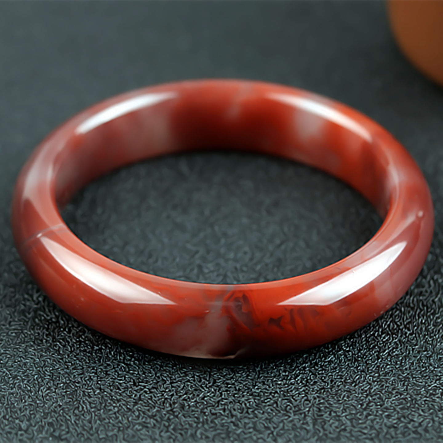 收藏级 桂林鸡血玉手镯冰种大红袍贵妃料54圈口正品天然玉石镯子