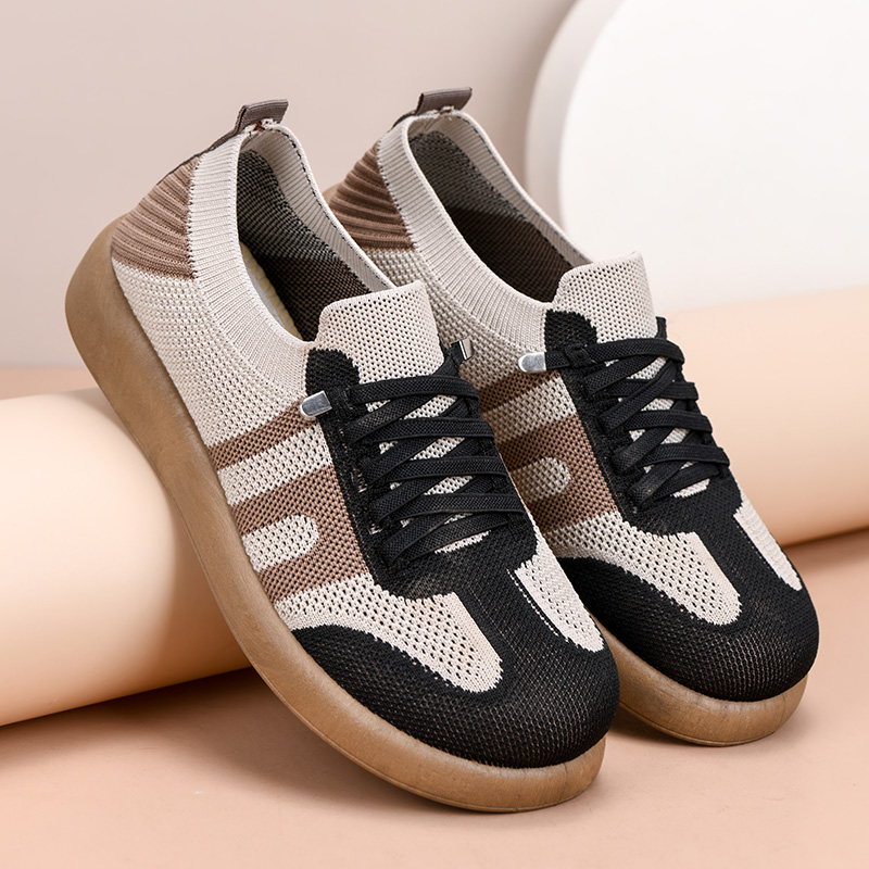 春秋老北京布鞋女新款软底透气妈妈鞋百搭轻便女士德训鞋网面单鞋