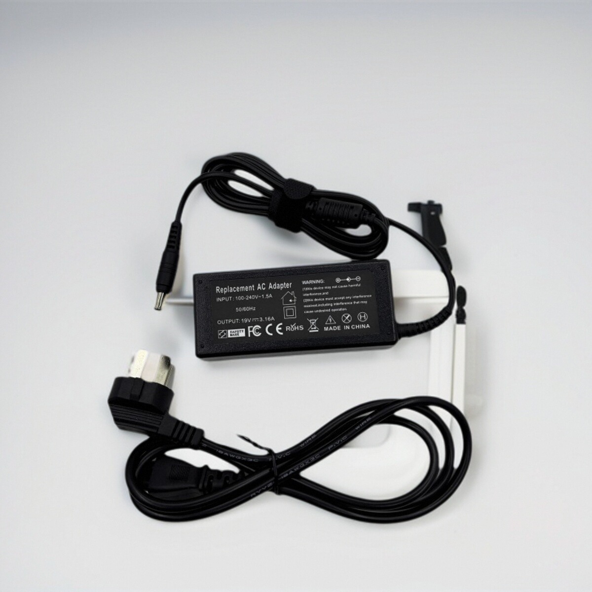 三星笔记本电源适配器NPR439R4