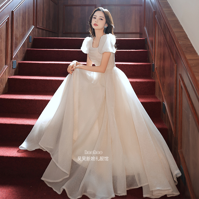 白色晚礼服连衣裙轻奢小众高级感