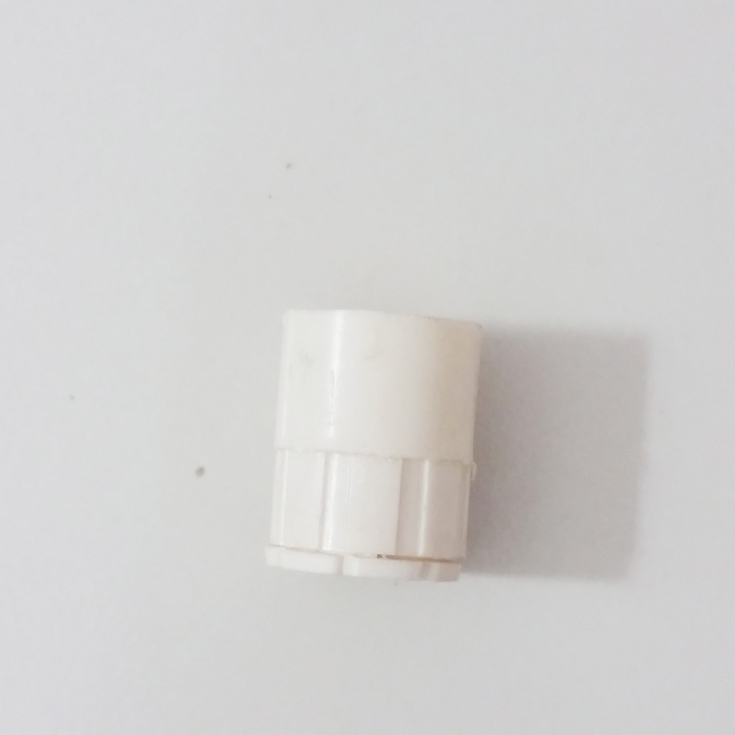 25锁扣杯梳锁母线管锁扣线盒锁母接头线盒配件