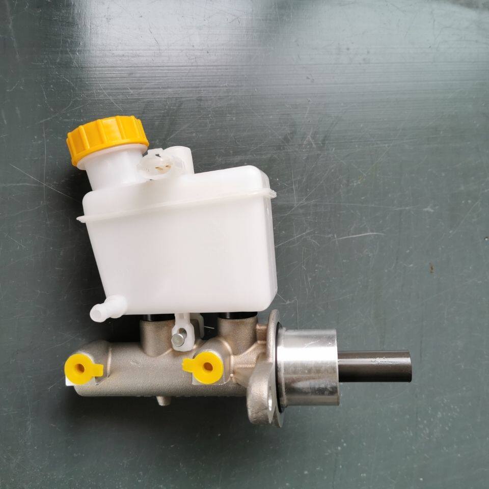 适用于宝骏610 630 730刹车总泵制动总缸730制动总泵刹车泵