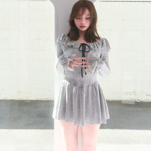 现货甜妹and约会mary收腰显胸纯欲灰荷叶长袖显瘦针织毛衣连衣裙