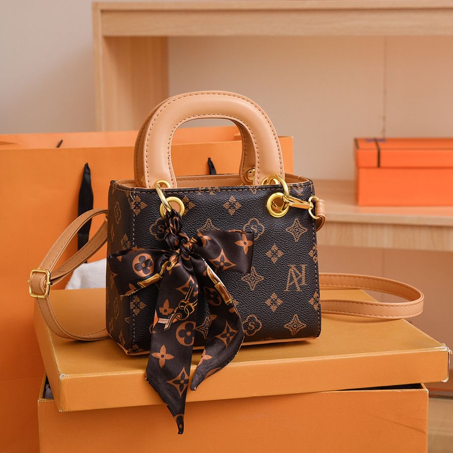 时尚印花包包2025女包新款气质戴妃包手提小包复古单肩斜挎包