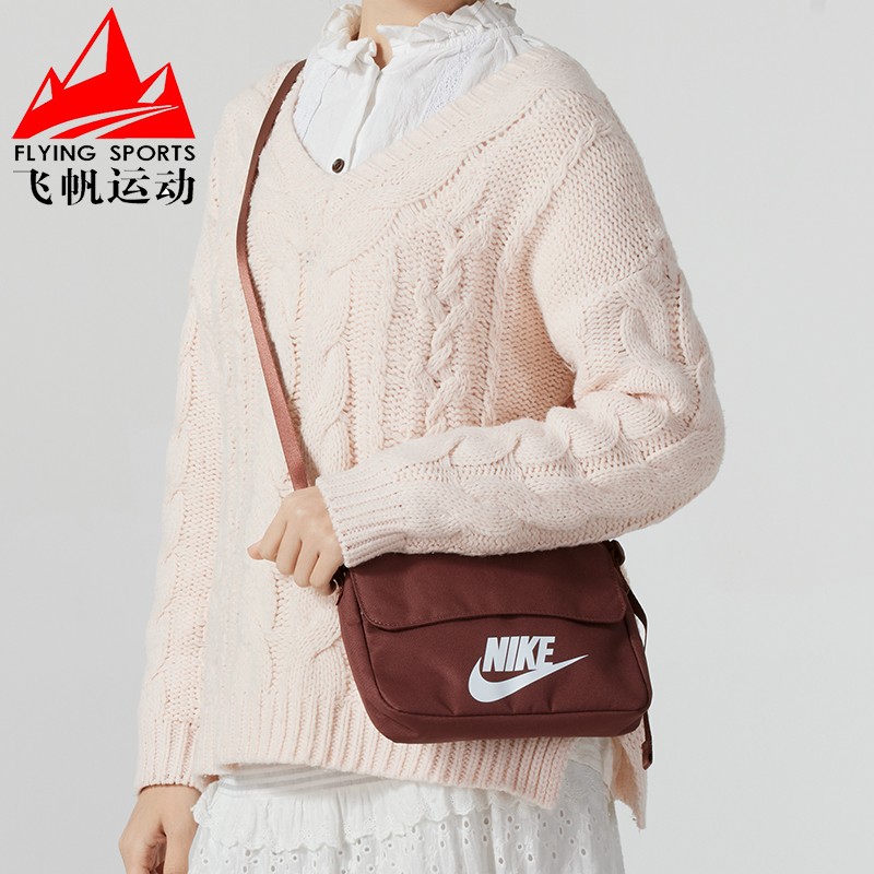 Nike耐克女包2024冬时尚便携小包单肩包休闲运动信封包CW9300-218