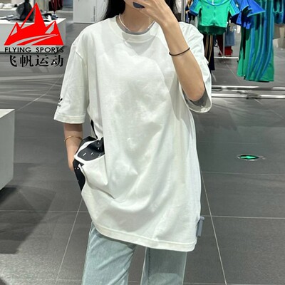 宽松运动休闲T恤阿迪达斯