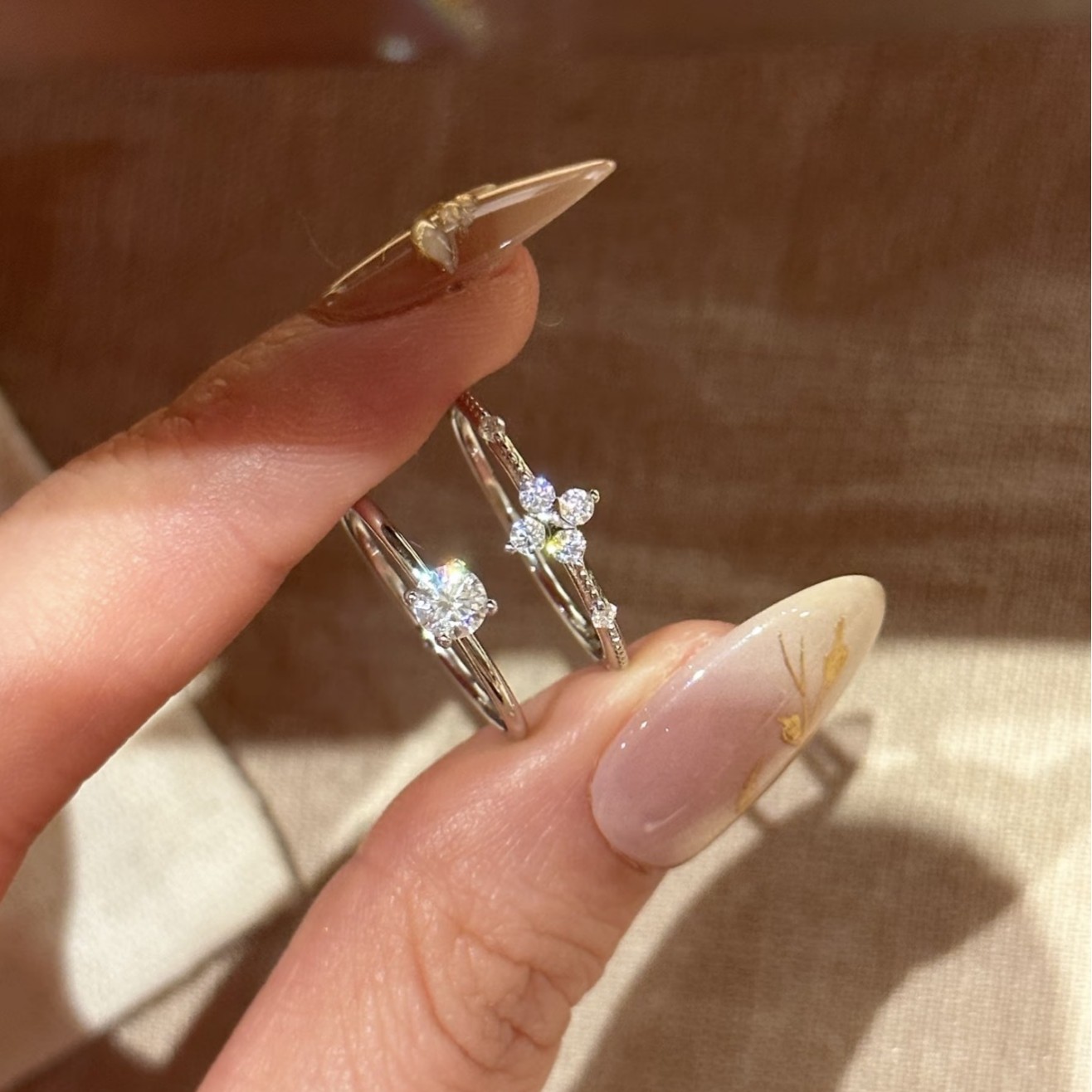 新款素圈四叶花戒指女款小众设计复古轻奢高级感开口可调节指环