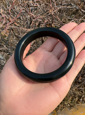 新疆和田玉黑羊脂塔青手镯泥鳅背油糯细润和田玉手镯