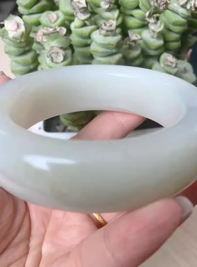 新疆和田玉泥鳅背纯天然手镯