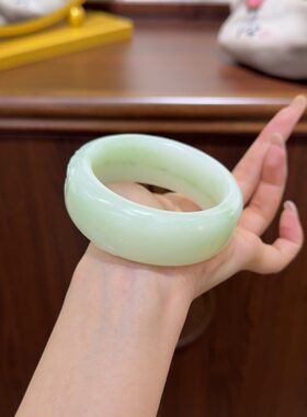 新疆和田玉翠青雕花手镯女款宽版25mm轮胎和田玉手镯直播定制链接