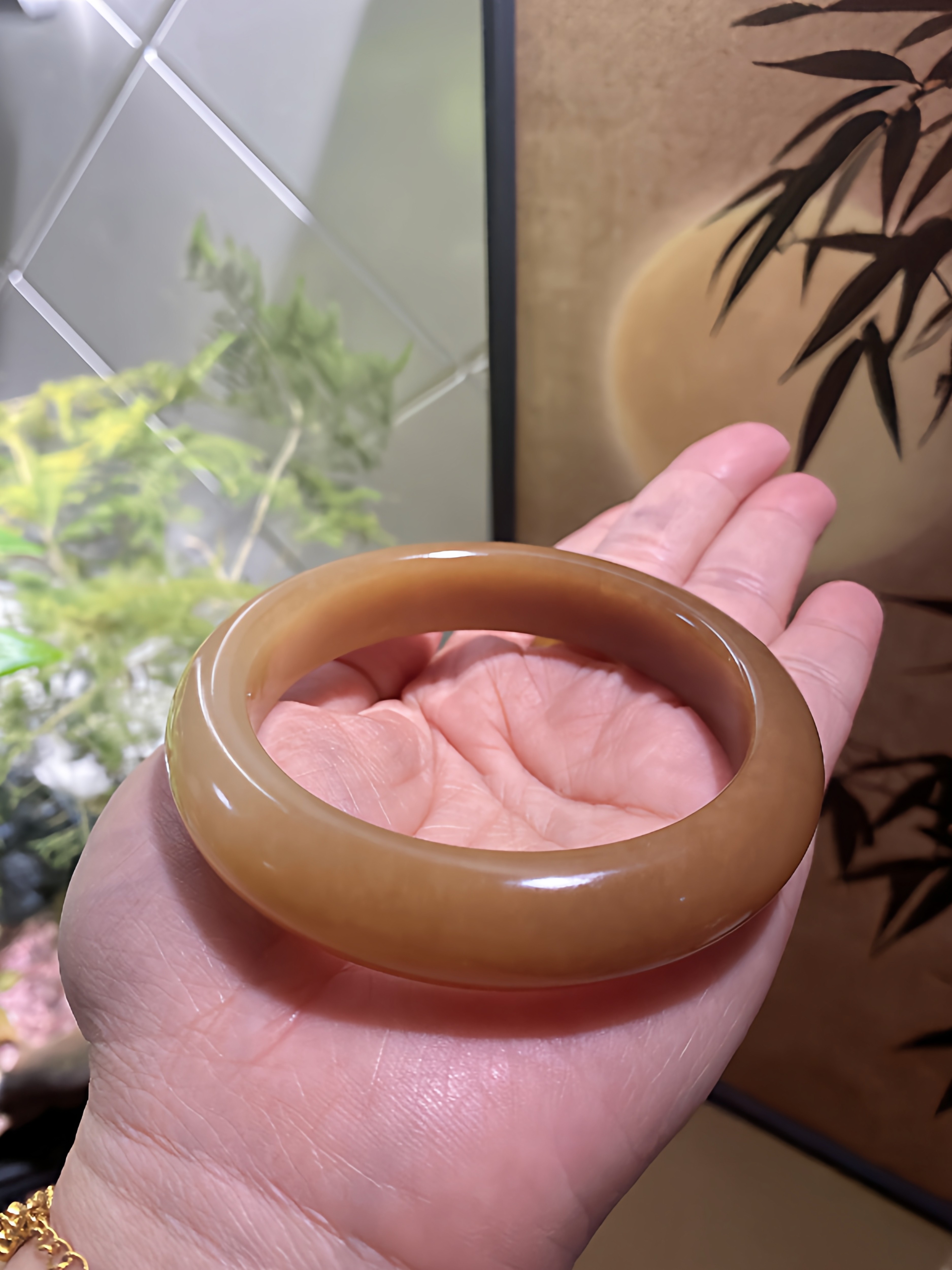 新疆和田玉且末料糖玉油润精美的手饰