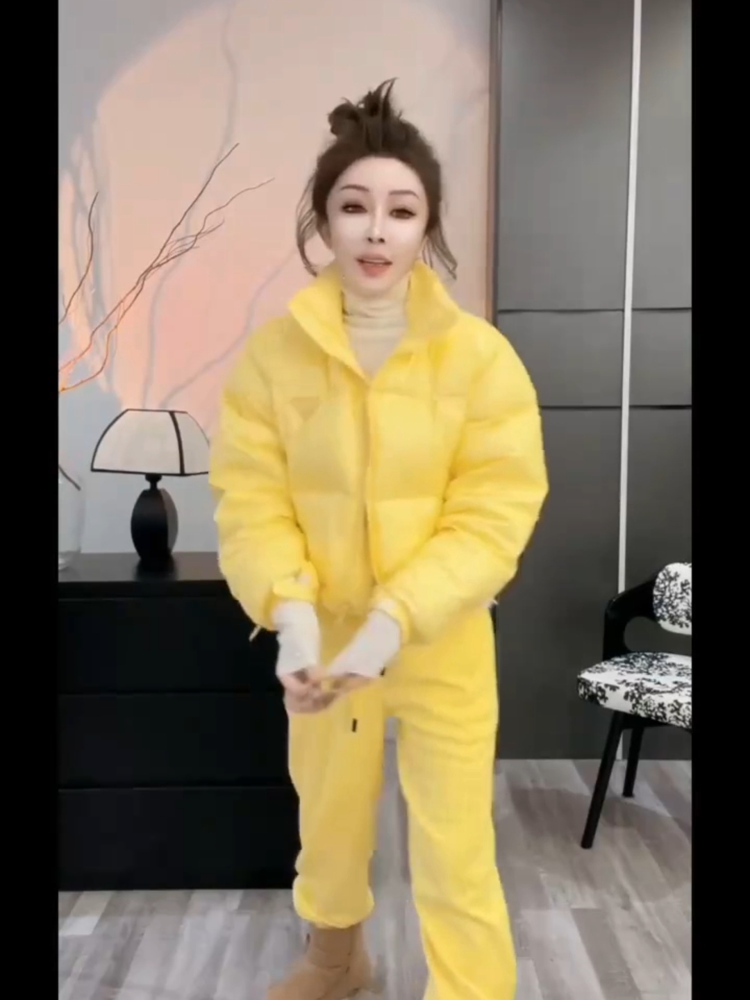 2024秋季新款时尚百搭休闲羽绒服网红款短羽绒服女