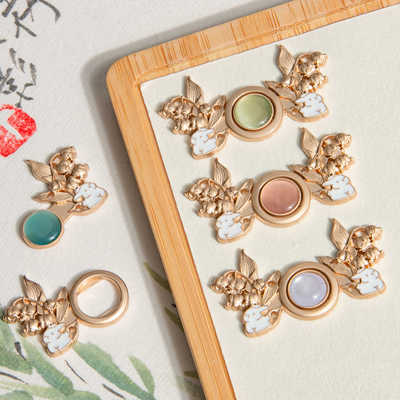 汉服子母扣铃兰花兔子