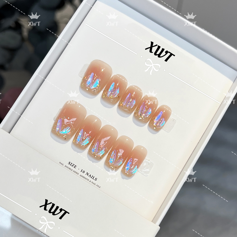 炫彩极光钻日常显白穿戴甲可拆卸