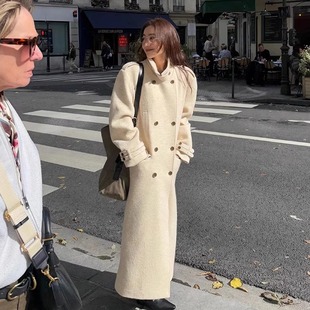 燕麦色毛呢大衣女加长款加厚冬季新款韩版到脚踝正肩宽松廓形外套