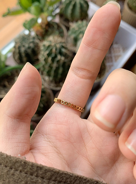 18K金爱心女戒指ins食指戒时尚个性轻奢小众尾戒小指钛钢饰品细圈