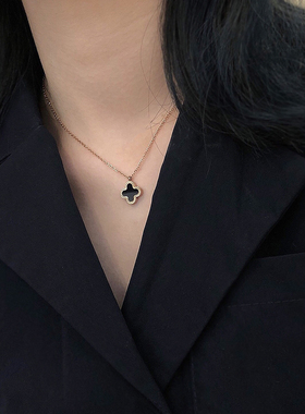 夏四叶草项链女18K玫瑰金气质简约彩金ins锁骨链白色贝母轻奢小众