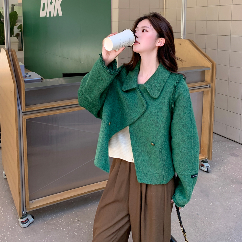 女装/女士精品毛呢外套2025年冬季绵羊毛70% 聚酯纤维30%