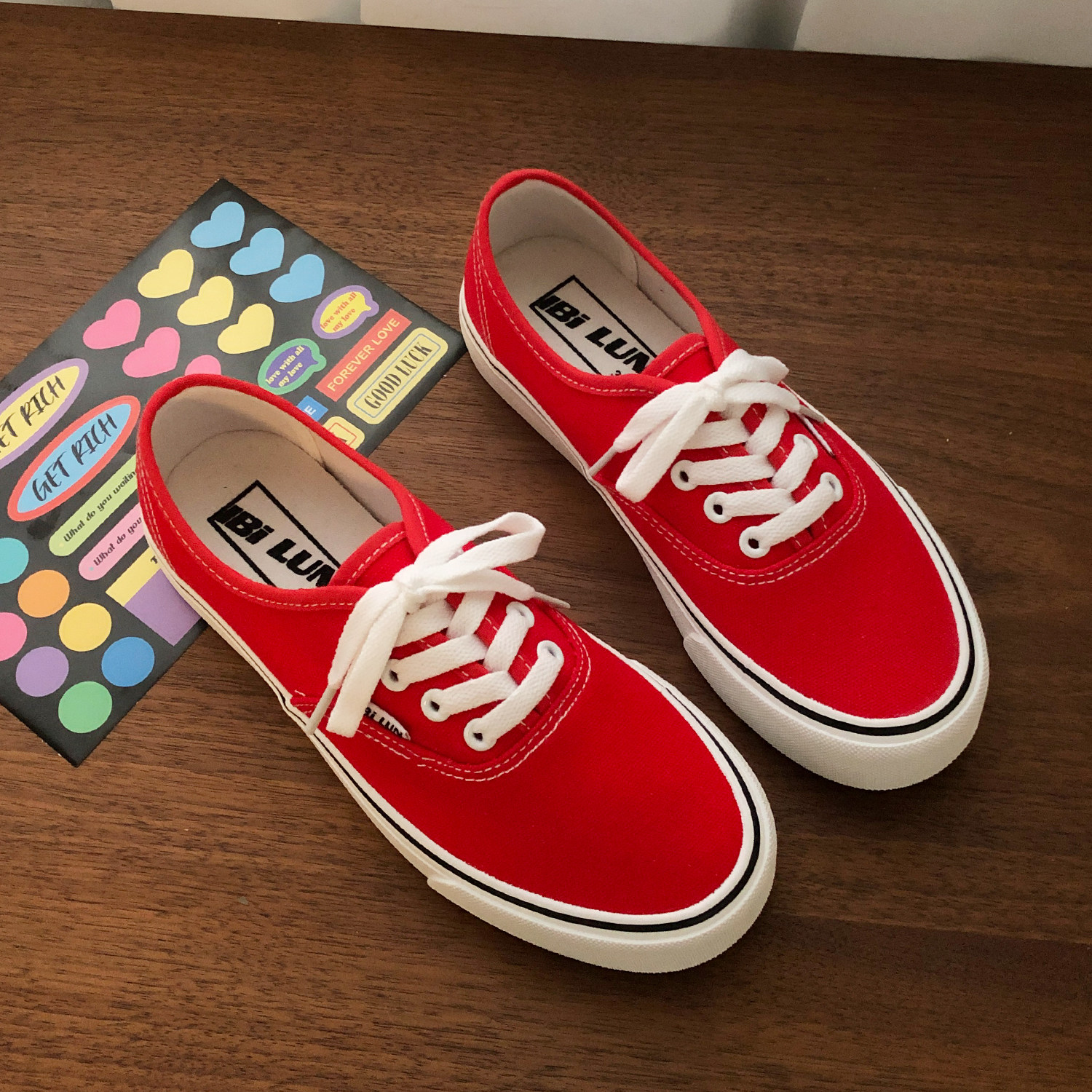 徐小诺ins小众设计感红色帆布鞋女ulzzang复古百搭平底休闲滑板鞋